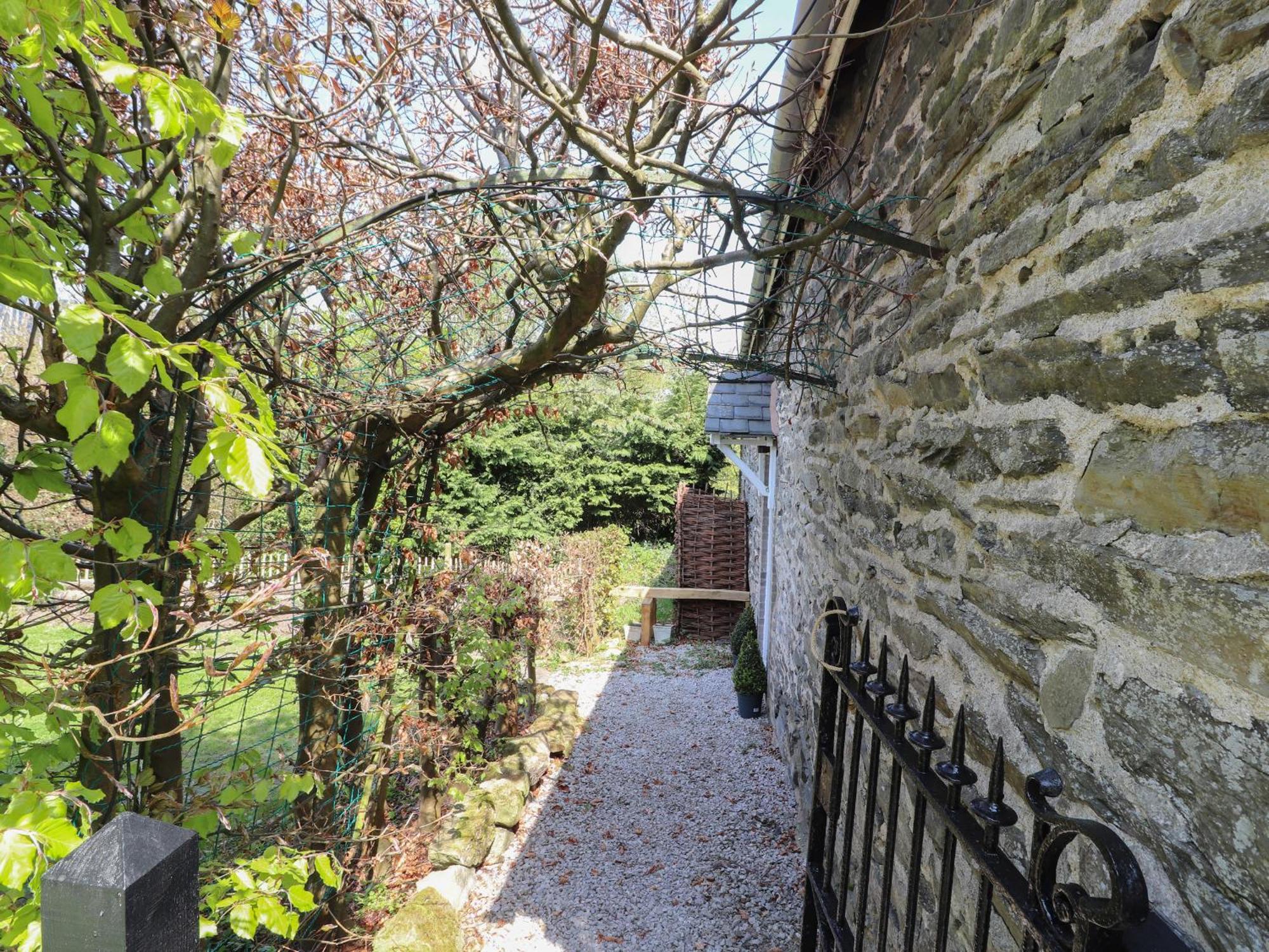 Вилла The Coach House Лланголлен Экстерьер фото