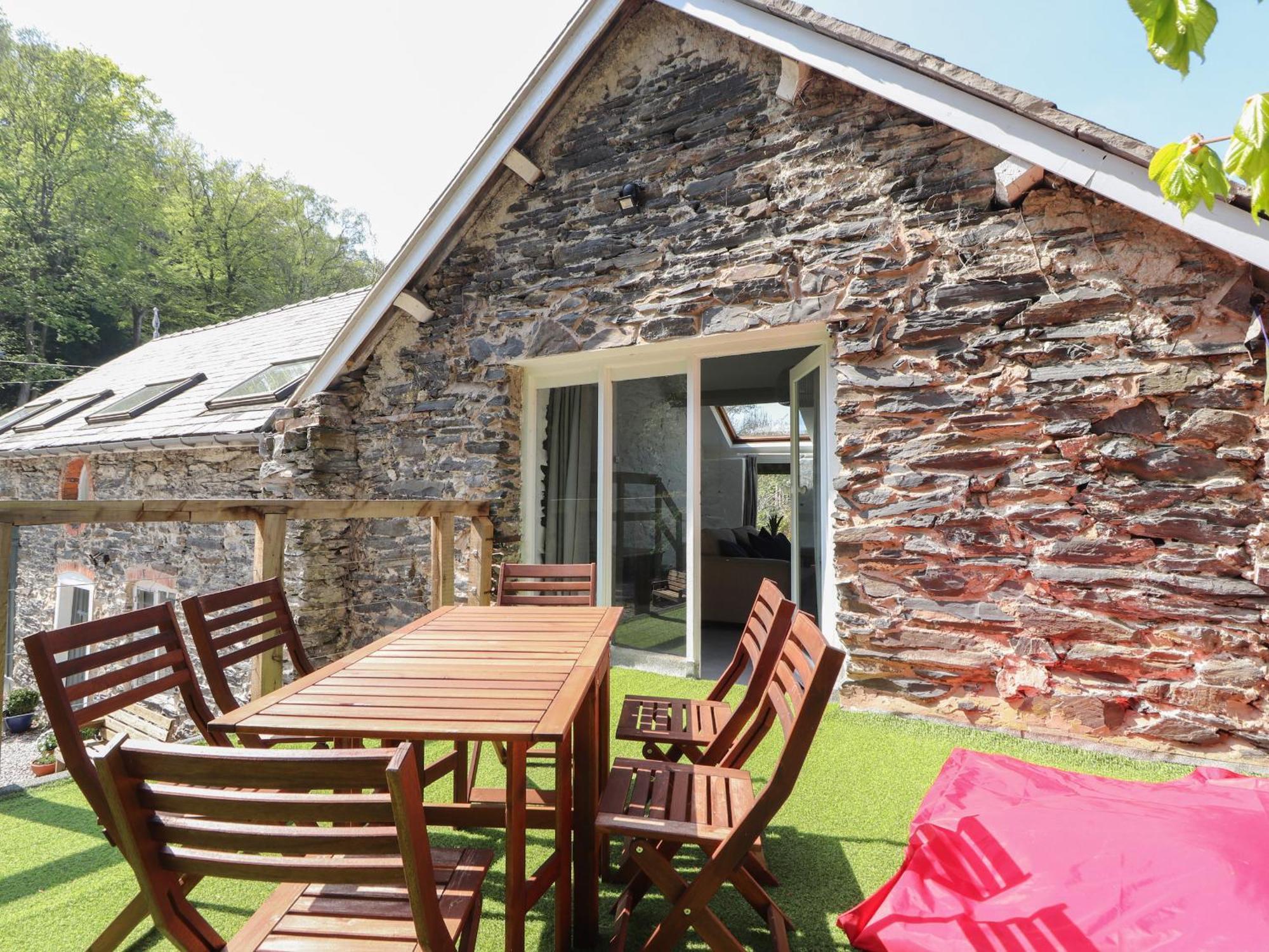Вилла The Coach House Лланголлен Экстерьер фото